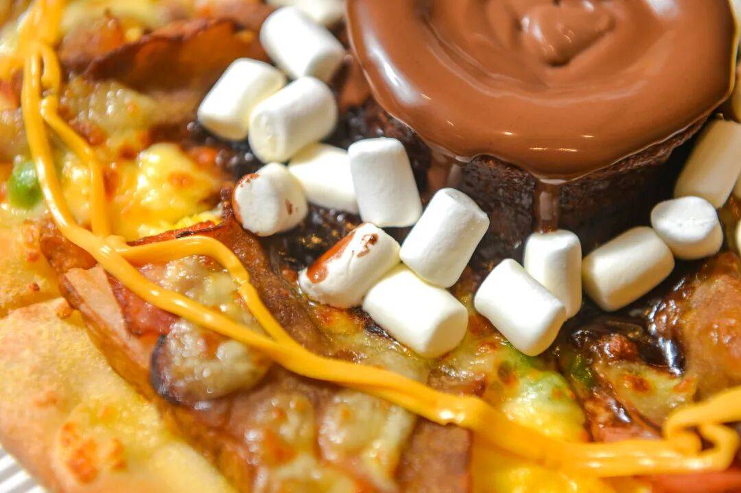 达美乐比萨开启宠粉模式,30+款比萨限时“买一送一”*,速冲!