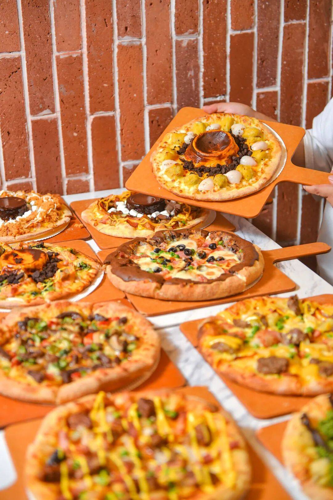 达美乐比萨开启宠粉模式,30+款比萨限时“买一送一”*,速冲!